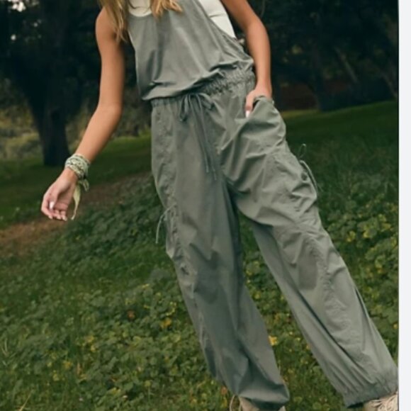 NWT "L" Free People Backpacker Onesie - Picture 4 of 10